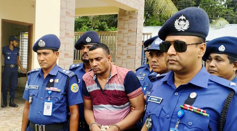 দক্ষিণাঞ্চলের শীর্ষ মাদক ব্যবসায়ী হিরা মাঝি গ্রেপ্তার