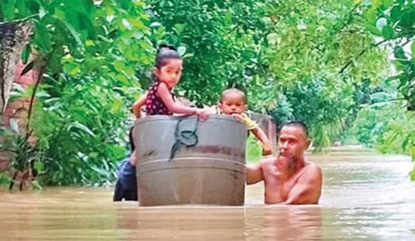 দেশে বন্যায় মৃতের সংখ্যা বেড়ে ৫৪