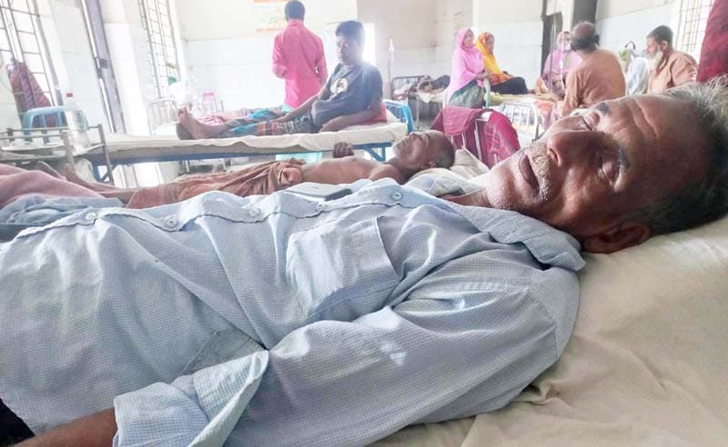 ধামইরহাটে প্রতিপক্ষের হামলায় প্যানেল চেয়ারম্যান আহত
