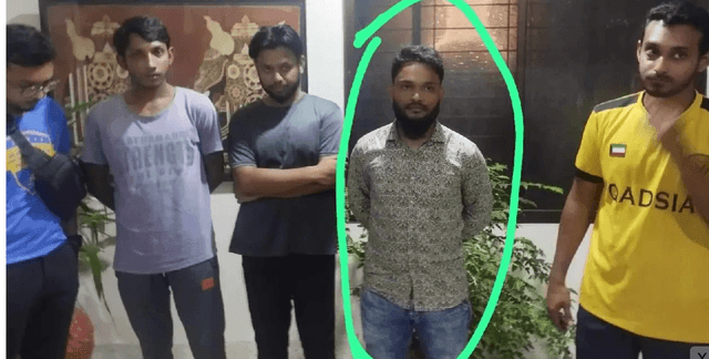 চাঁদাবাজি করতে গিয়ে ছাত্রলীগ নেতা ধরা তাও যুবদলের নামে