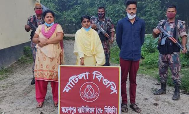 মহেশপুর সীমান্তে ৪ অবৈধ অনুপ্রবেশকারী গ্রেফতার