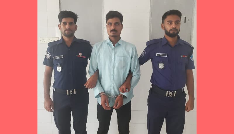 টাইলস মিস্ত্রির সঙ্গে প্রেম, স্বামীকে বৈদ্যুতিক শক দিয়ে হত্যা: পরকীয়া প্রেমিকসহ স্ত্রী গ্রেফতার