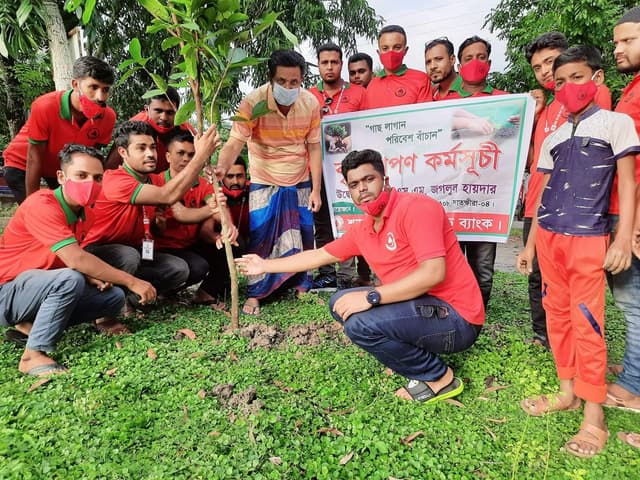 শ্যামনগর অনলাইন ব্লাড ব্যাংকের উদ্দোগে বৃক্ষ রোপন কর্মসূচী উদ্বোধন
