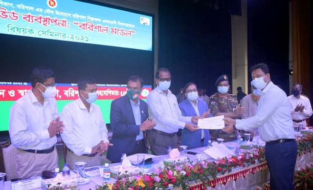 করোনা পরিস্থিতি মোকাবেলায় বরিশাল বিভাগ মডেল