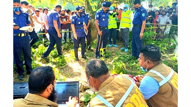 ঠাকুরগাঁওয়ে অজ্ঞাত ব্যক্তির গলা কাটা মরদেহ উদ্ধার