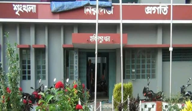 হিলিতে পুকুরের পানিতে ডুবে শিশুর মর্মান্তিক মৃত্যু