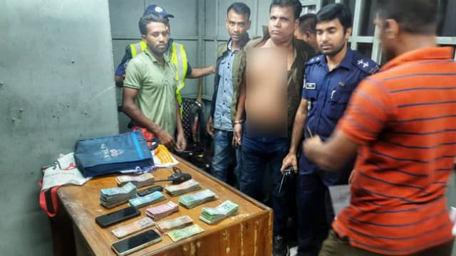 পটুয়াখালীতে ডিবি পুলিশ পরিচয়ে ডাকাতি, আটক ৩