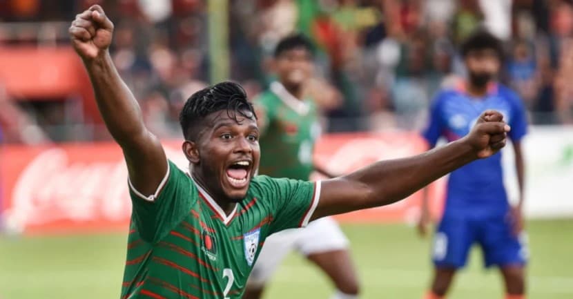 ভারতকে আটকে দিল ১০ জনের বাংলাদেশ