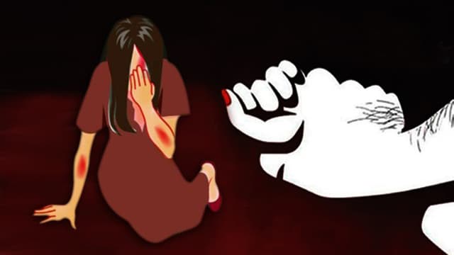 মিষ্টির দোকান দেখাতে গিয়ে সর্বস্ব হারালেন প্রবাসীর স্ত্রী