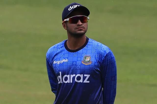 দলের সঙ্গে থাকলেও যে কারণে খেলেননি সাকিব