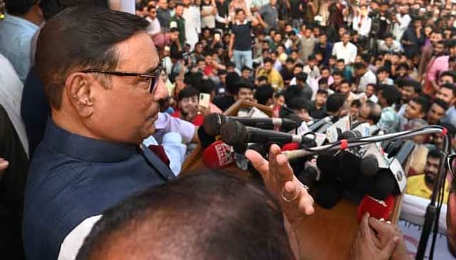 বেশি লাফালাফি করলে ফখরুলদের মাথায় ইউরেনিয়াম ঢেলে দেব: ওবায়দুল কাদের