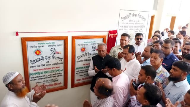 রাণীনগরে বিদ্যালয়ের নবনির্মিত চারতলা ভবনের উদ্বোধন