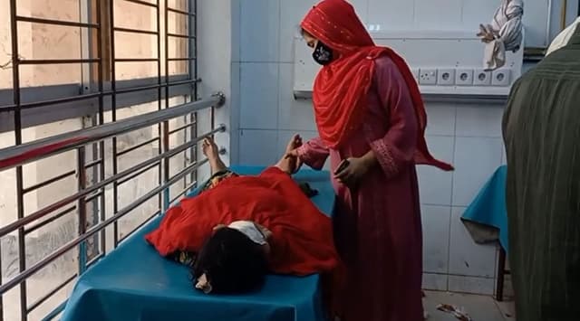 মাদারীপুরে জমি সংক্রান্ত বিরোধের জেরে শিশুসহ দুই নারীকে কুপিয়ে আহত