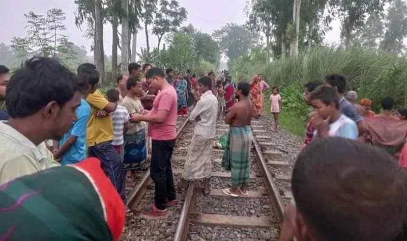 পাঁচবিবিতে ট্রেনে কাটা পড়ে প্রাণ গেলো বৃদ্ধার