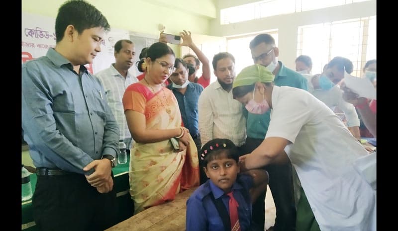 মাটিরাঙ্গাতে ৫-১১ বছরের  শিশুদের টিকাদান কার্যক্রম উদ্বোধন