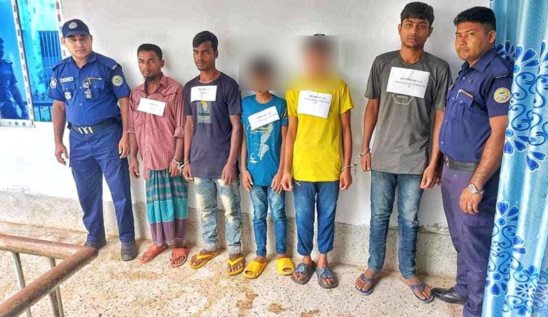 ঝালকাঠিতে চোর চক্রের পাঁচ সদস্য গ্রেপ্তার