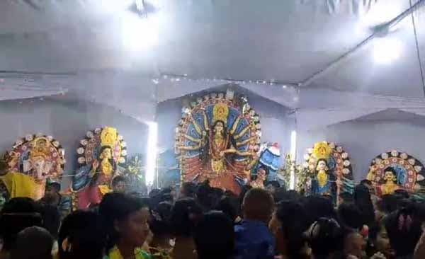ঠাকুরগাঁওয়ে দুর্গাপূজার মহাঅষ্টমীর আনুষ্ঠানিকতা শুরু