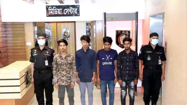 হত্যা মামলার আসামী কিশোর গ্যাং লিডারসহ গ্রেফতার -৪