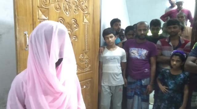 কালকিনিতে বিয়ের দাবিতে প্রেমিকের বাড়িতে অনশন করায় কলেজছাত্রীকে মারধর