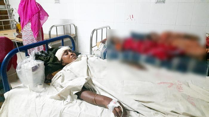ছাগল বেধে রাখায় নারীকে কুপিয়ে জখম