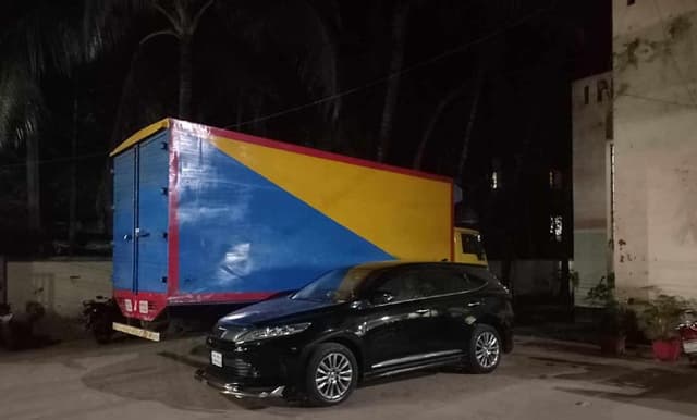 মাদারীপুরে আদালতের নির্দেশে কোটি টাকার সিগারেট জব্দ