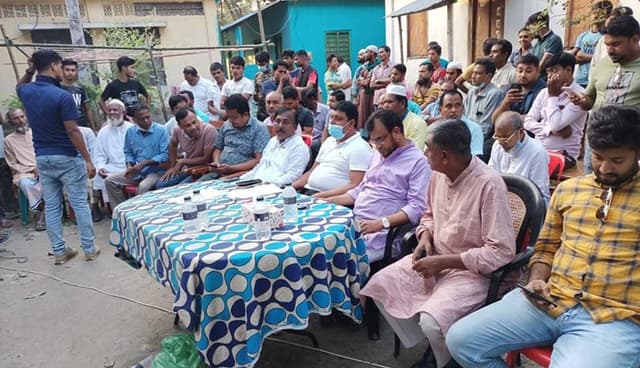 উজানচরে নৌকার প্রার্থীর উঠান বৈঠক