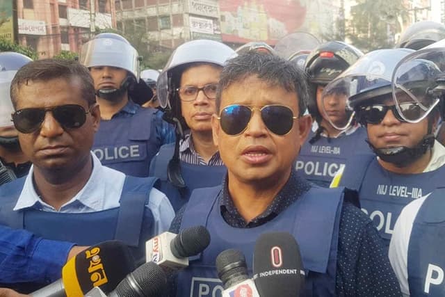 সন্ত্রাসী কায়দায় হামলা চালিয়েছে বিএনপি, পুলিশের ৪১ সদস্য আহত : ডিবি প্রধান