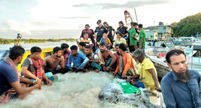 নিষেধাজ্ঞার ২২ দিনে বরিশালে ৭২৪ জেলের কারাদন্ড