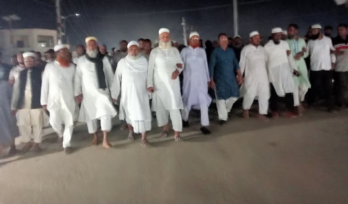 কুয়াকাটায় আ.লীগের অবরোধ ও হরতাল বিরোধী মিছিল