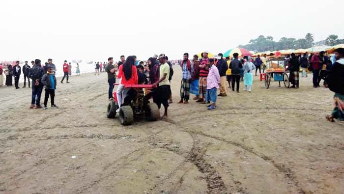 পরিবহন ধর্মঘটে কুয়াকাটায় দুর্ভোগে ২০ সহস্রাধিক পর্যটক