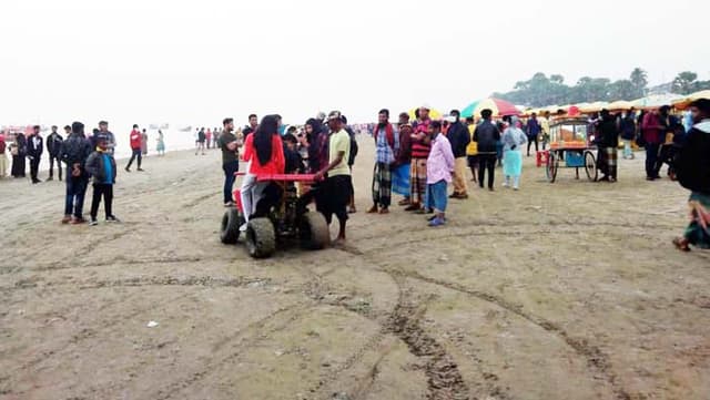 পরিবহন ধর্মঘটে কুয়াকাটায় দুর্ভোগে ২০ সহস্রাধিক পর্যটক