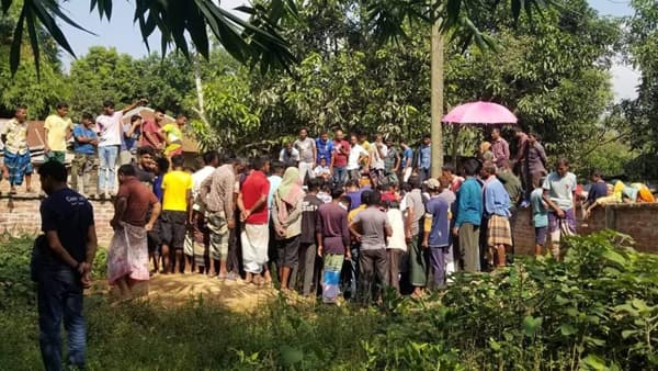 হত্যা মামলার ৩ মাস পর কবর থেকে ৩ যুবকের লাশ উত্তোলন