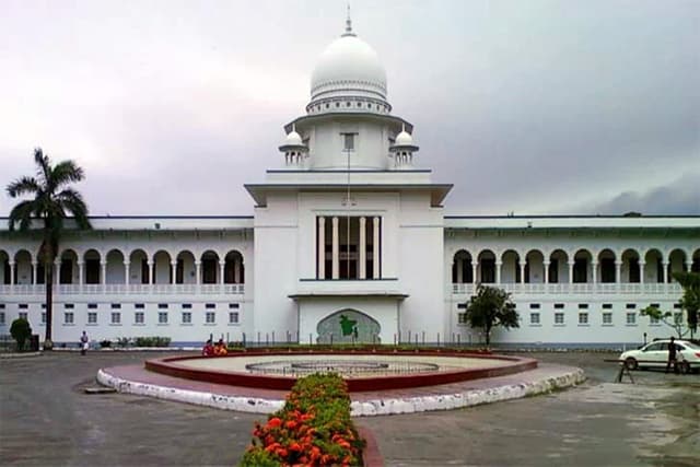 টাকা নয়,এখন ঘুষ লেনদেন হয় ডলারে : হাইকোর্ট