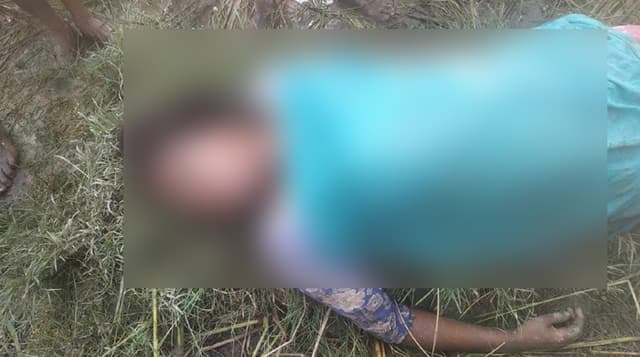 ঘোড়াঘাটে ধানক্ষেতে পড়েছিল গৃহবধূর মরদেহ