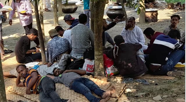 ফরিদপুরে সভামাঠেই বিএনপি নেতাকর্মীদের নাওয়া-খাওয়া-ঘুম