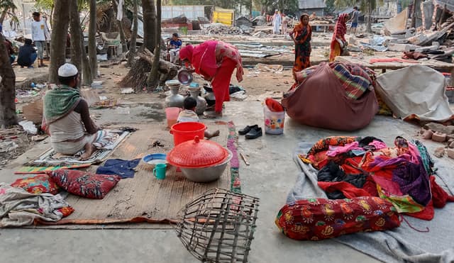 কুয়াকাটায় সরকারী জমি উদ্ধার, ভিটেহারা চার শতাধিক পরিবার