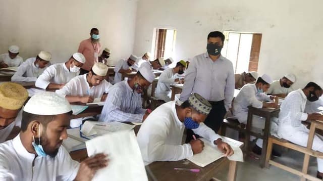 দেবীদ্বারে ১৩টি কেন্দ্রে এসএসসি ও সমমানের পরীক্ষা অনুষ্ঠিত