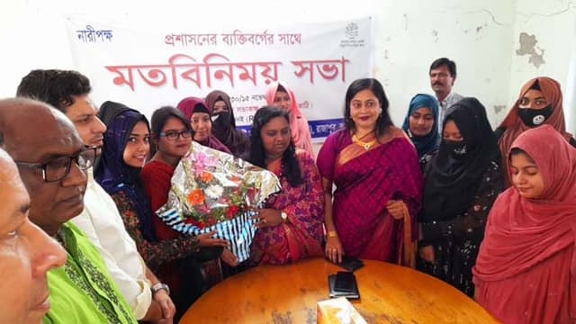 রাজাপুরে নারী পক্ষের মতবিনিময় সভা অনুষ্ঠিত