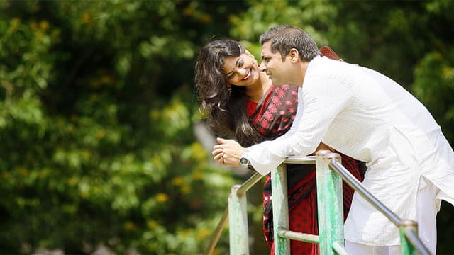 যে পুরুষের প্রেমে হাবুডুবু খায় মেয়েরা