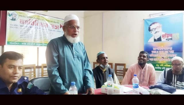 ধামইরহাটে স্বতন্ত্র ইবতেদায়ী মাদ্রাসার শিক্ষকদের জাতীয়করণের দাবীতে আলোচনা সভা