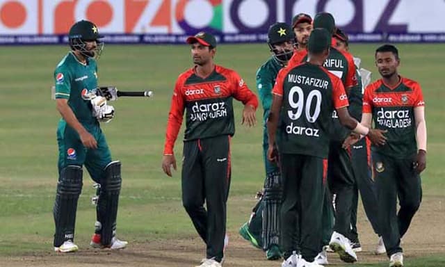 ঘরের মাঠে হোয়াইটওয়াশ বাংলাদেশ