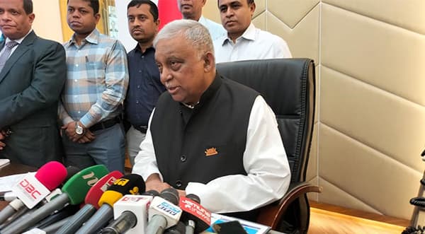 আ.লীগ নেতাদের বাড়ি বাড়ি যাচ্ছেন বিএনপির সাবেক নেতারা : স্বরাষ্ট্রমন্ত্রী