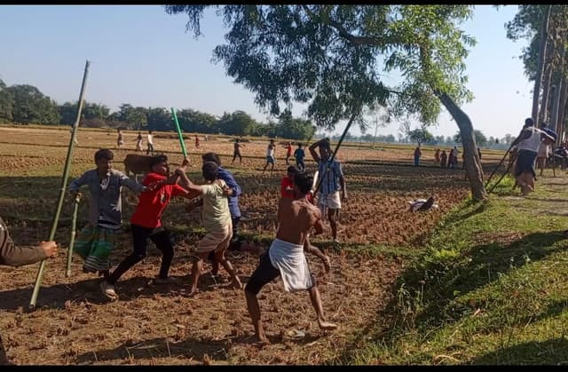 লালমনিরহাটের হাতীবান্ধায় ধান কাটাকে কেন্দ্র করে সংঘর্ষ