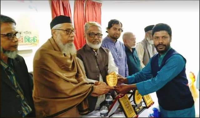 পাপড়ি পান্ডুলিপি পুরস্কার পেলেন শেরপুরের দুই কবি