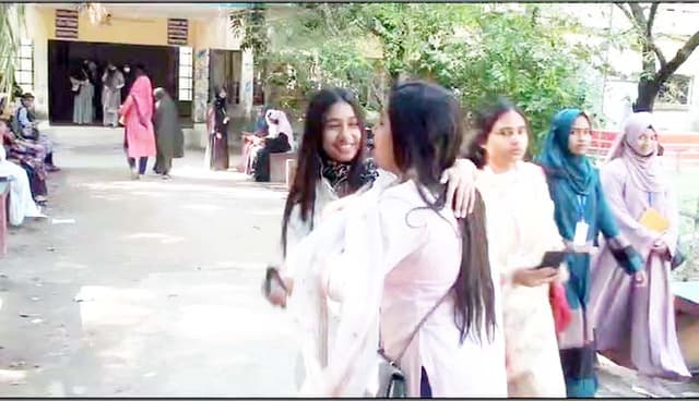 এইচএসসিতে দেশ সেরা বরিশাল, পাসের হার ৮০.৬৫