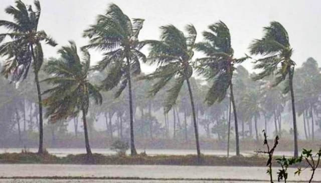 ৩ দিনের মধ্যে সাগরে লঘুচাপ সৃষ্টি হয়ে ঘূর্ণিঝড়ের সম্ভাবনা