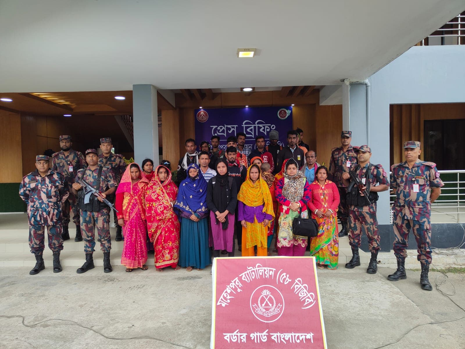 মহেশপুর সীমান্তে বিজিবির অভিযানে ৪ মাসে ৯৩৩ জন গ্রেফতার