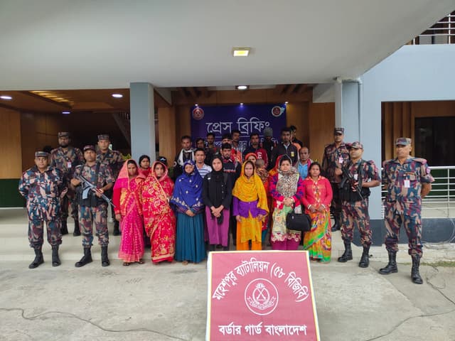 মহেশপুর সীমান্তে বিজিবির অভিযানে ৪ মাসে ৯৩৩ জন গ্রেফতার