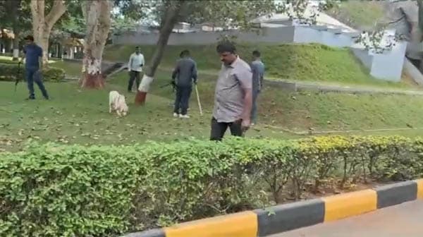 ভারতের ৪৪ স্কুলে বোমা হামলার হুমকি