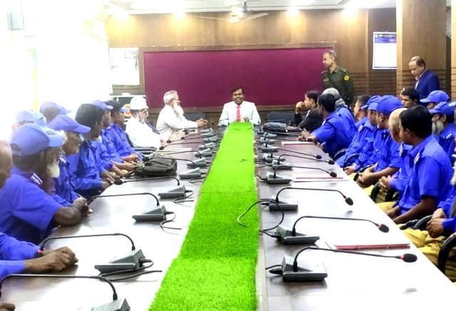 আত্রাইয়ে নবাগত ইউএনও’র গ্রাম পুলিশের সাথে মতবিনিময়
